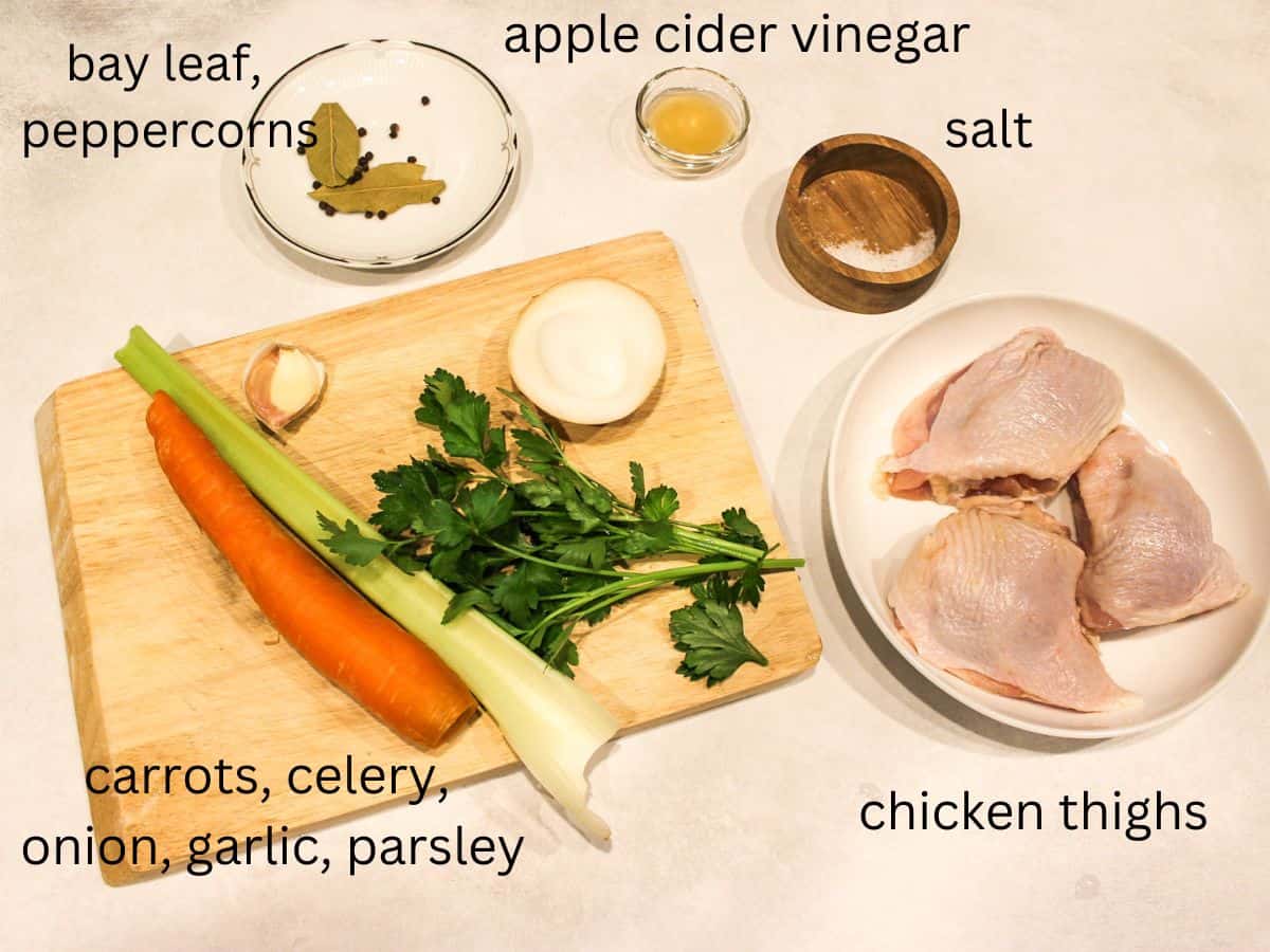 Golden Chicken Broth(with Organic Chicken Drumsticks)