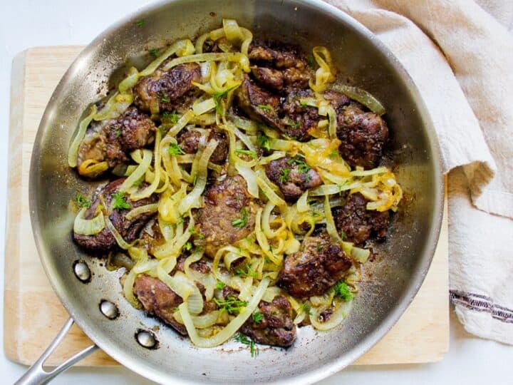 how to cook chicken livers and onions